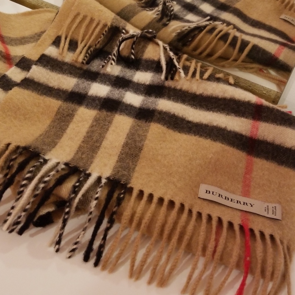 Burberry cashmere scarf